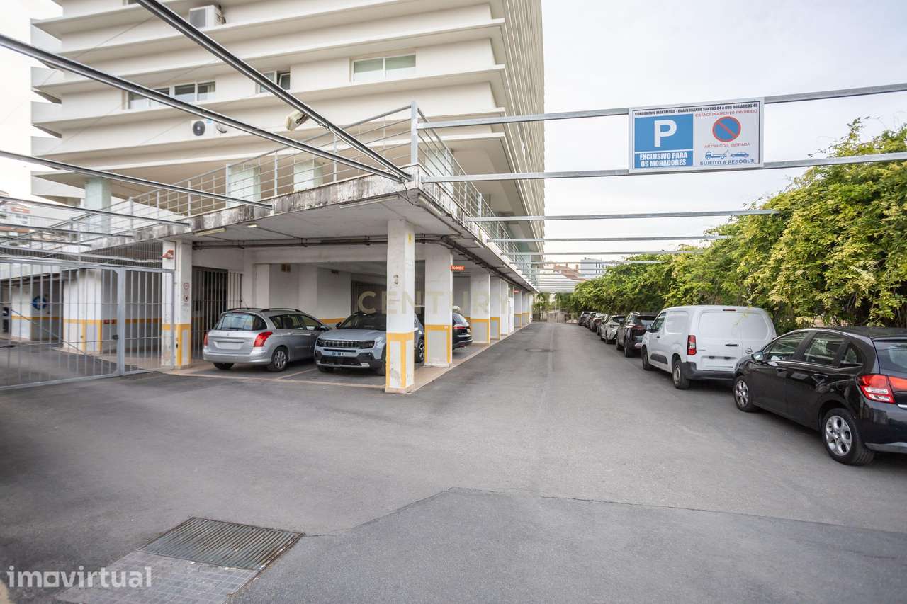 Um Apartamento com Alma de Moradia ; T3+1 + Terraço de 143 m² - Grande imagem: 3/60