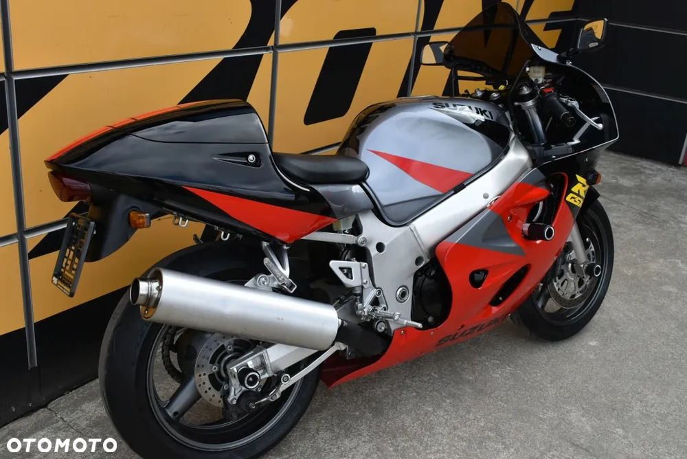 Suzuki GSX-R - 4