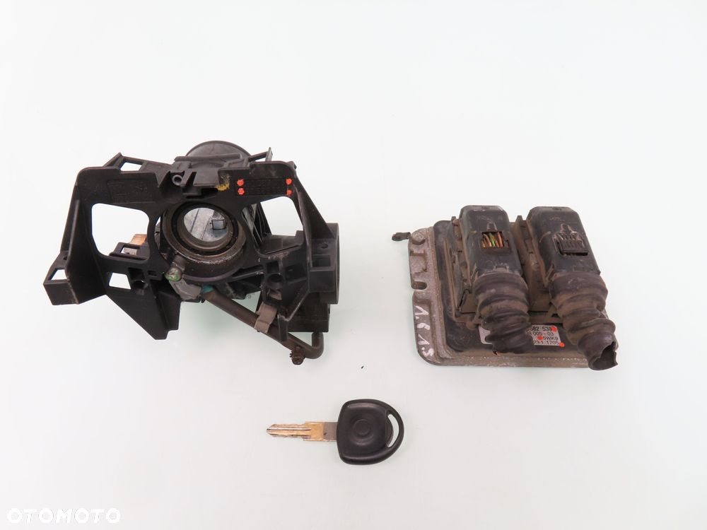 STACYJKA STEROWNIK OPEL ZAFIRA A 1.8 90582539 5WK91705 90589313 - 1