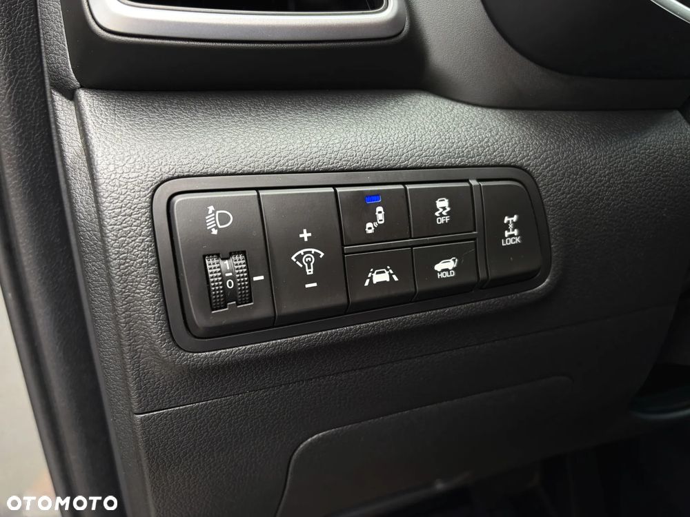 Hyundai Tucson 2.0 CRDI 4WD Automatik Premium - 32