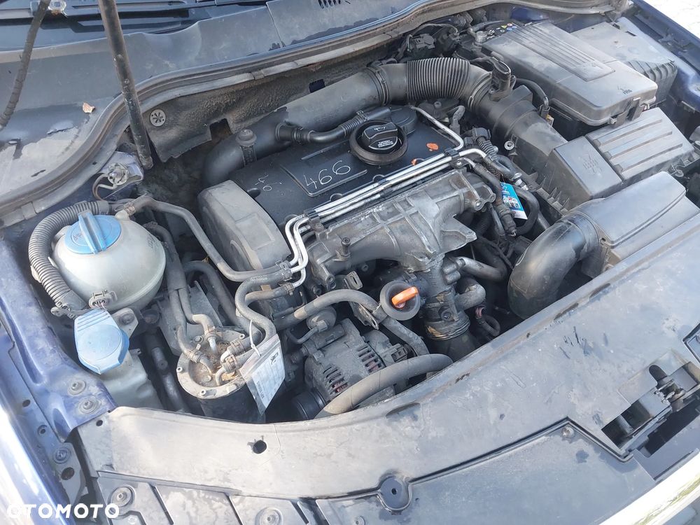 Volkswagen Passat B6 KOMBI silnik kompletny 2.0 TDI 140KM BKP Bmn Bmr Bkd Blb Bre Brf Brd Bsy Byl Bma Bwc skrzynia biegów JLU 6 biegów sprzęgło dwumasa lewarek drzwi prawe lewe przód tył klapa lusterko NIEBIESKI LC5E listwy chrom turbina turbosprężarka pompa maglownica zwrotnica zacisk kokpit panel dekory boczek drzwi tapicerka podsufitka podszybie fotel zestaw startowy sterownik szyba zamek lampa blenda wykładzina alufelgi roleta podłokietnik mechanizm tempomat kolektor osłona dolot tłumik wydech NA CZĘŚCI WSZYSTKIE CZĘŚCI - 27