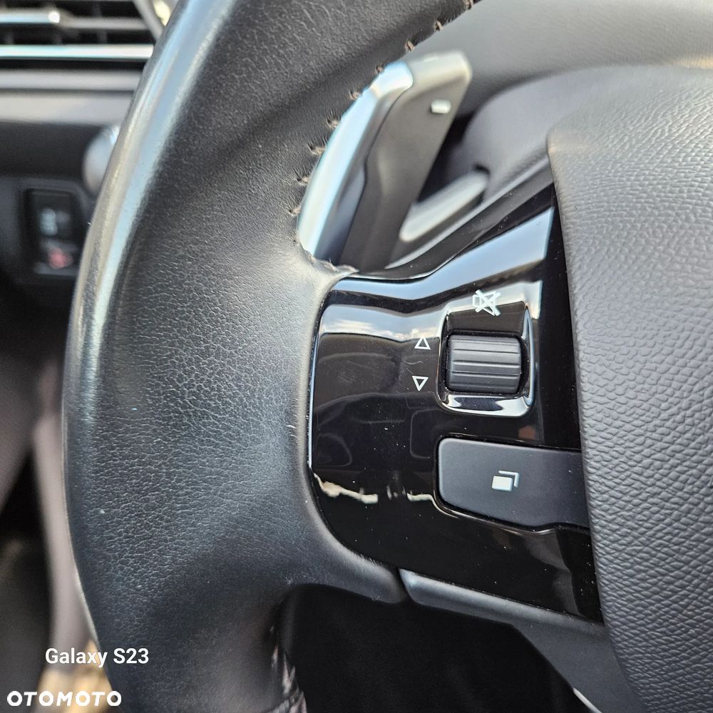 Peugeot 308 BlueHDi 130 EAT8 Allure - 32