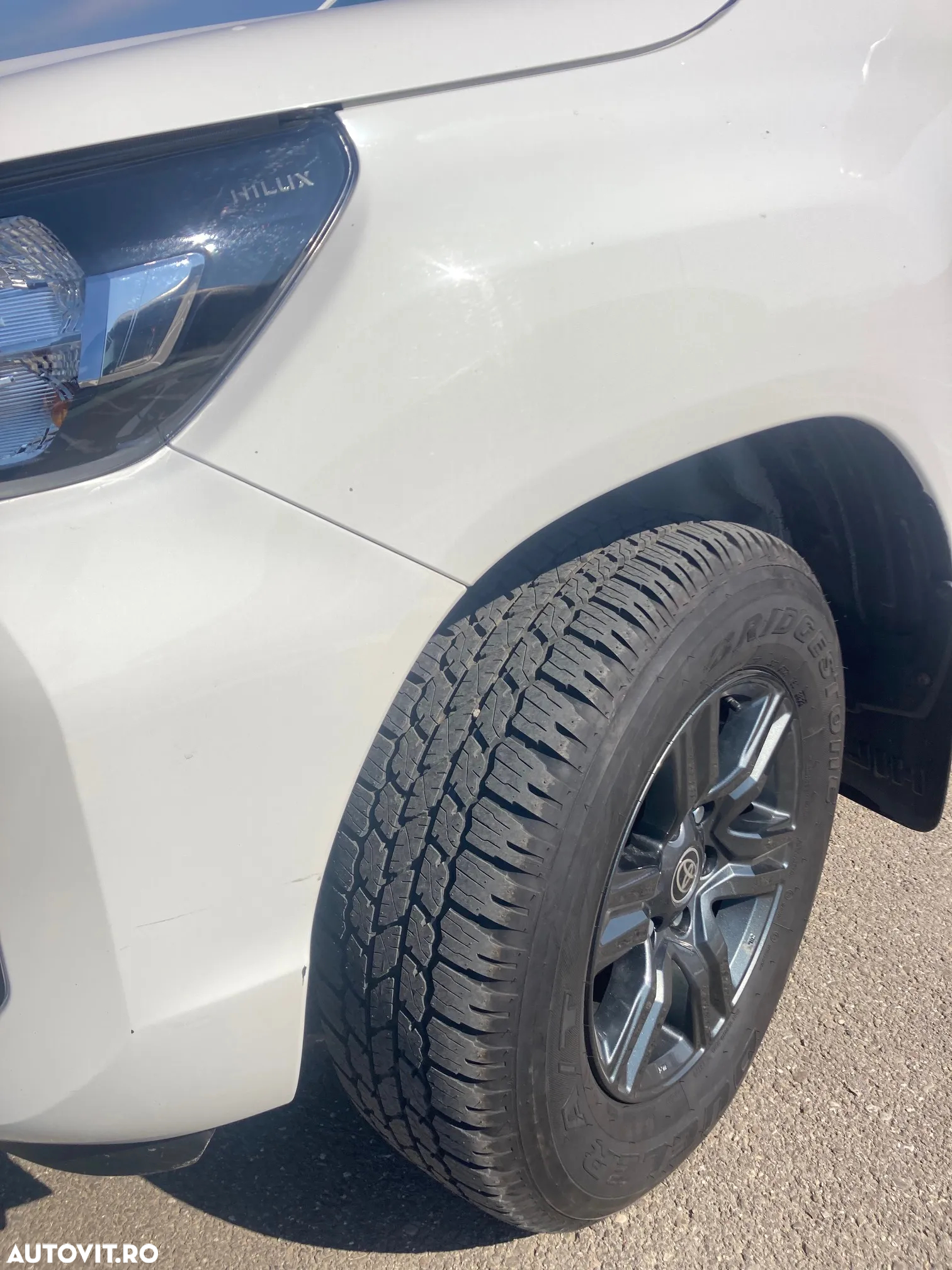Toyota Hilux - 4