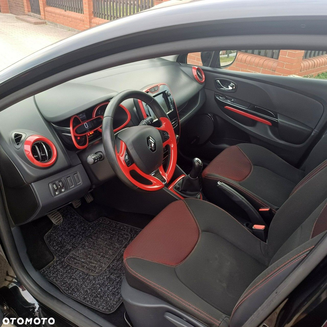 Renault Clio - 10