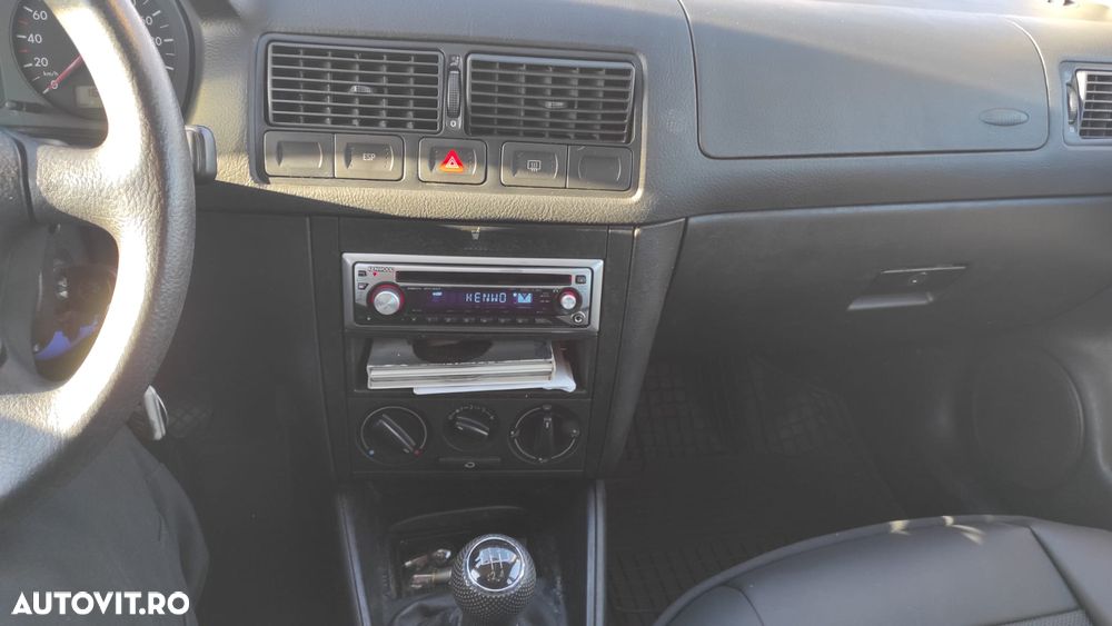 Volkswagen Golf - 12