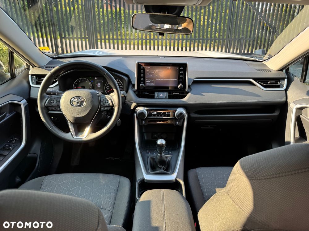Toyota RAV4 - 16