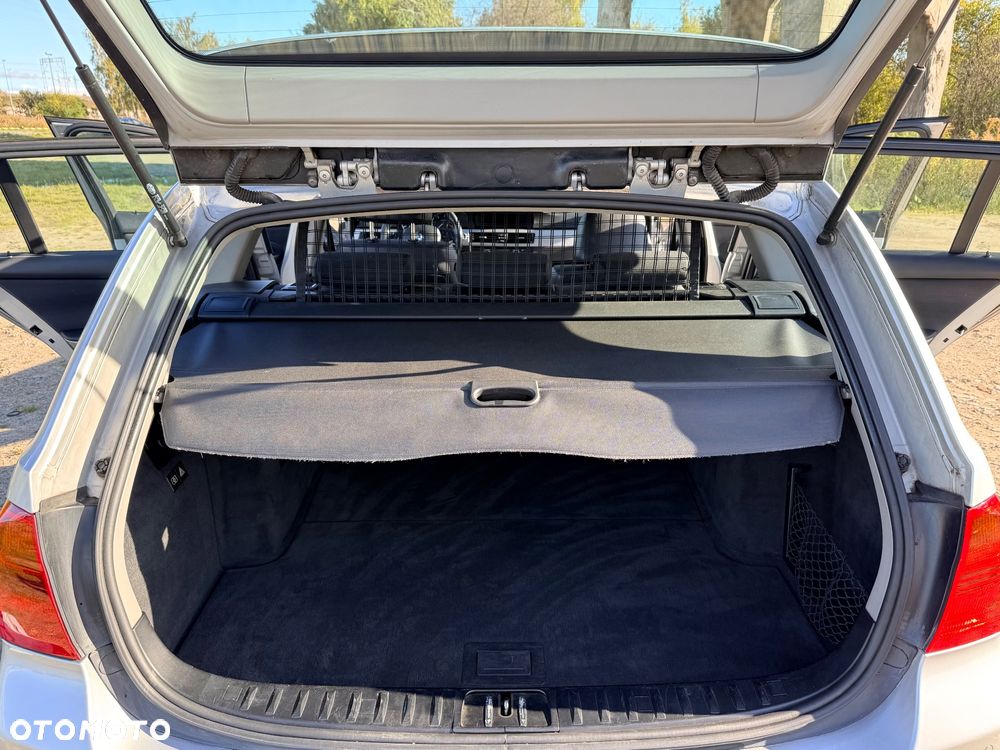 BMW Seria 3 320d - 16