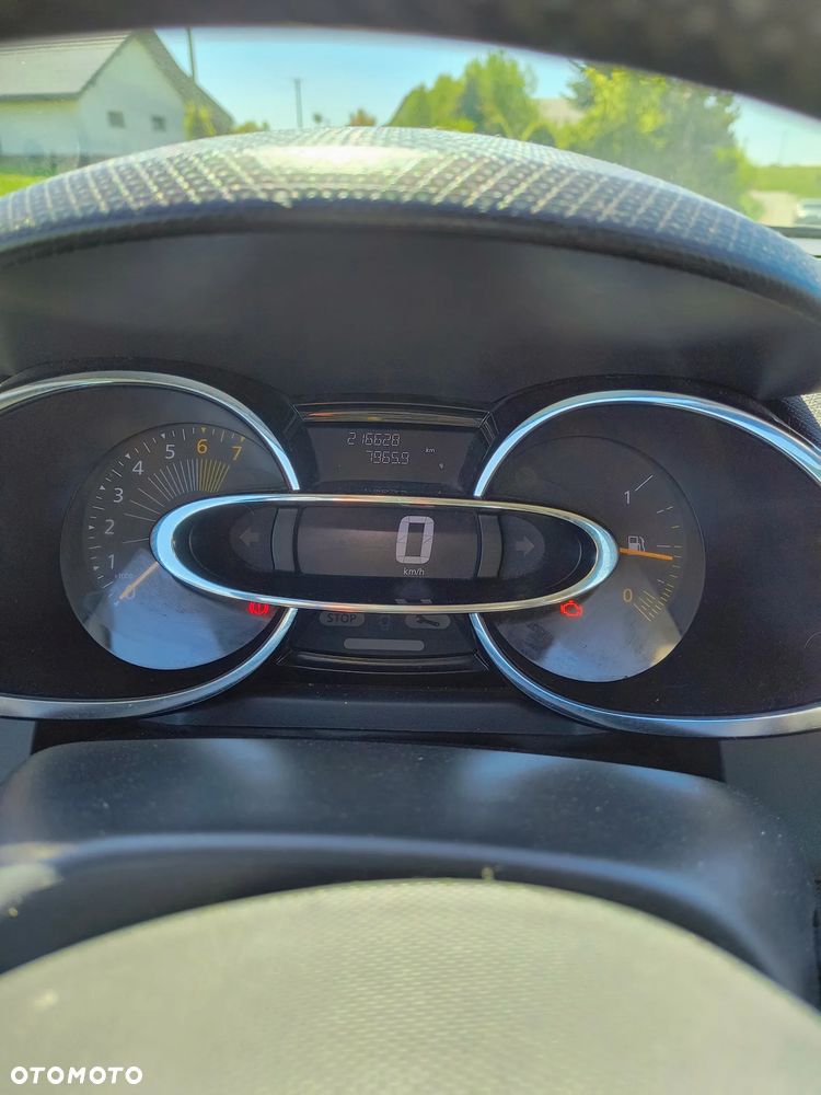 Renault Clio 1.2 16V 75 Start - 9