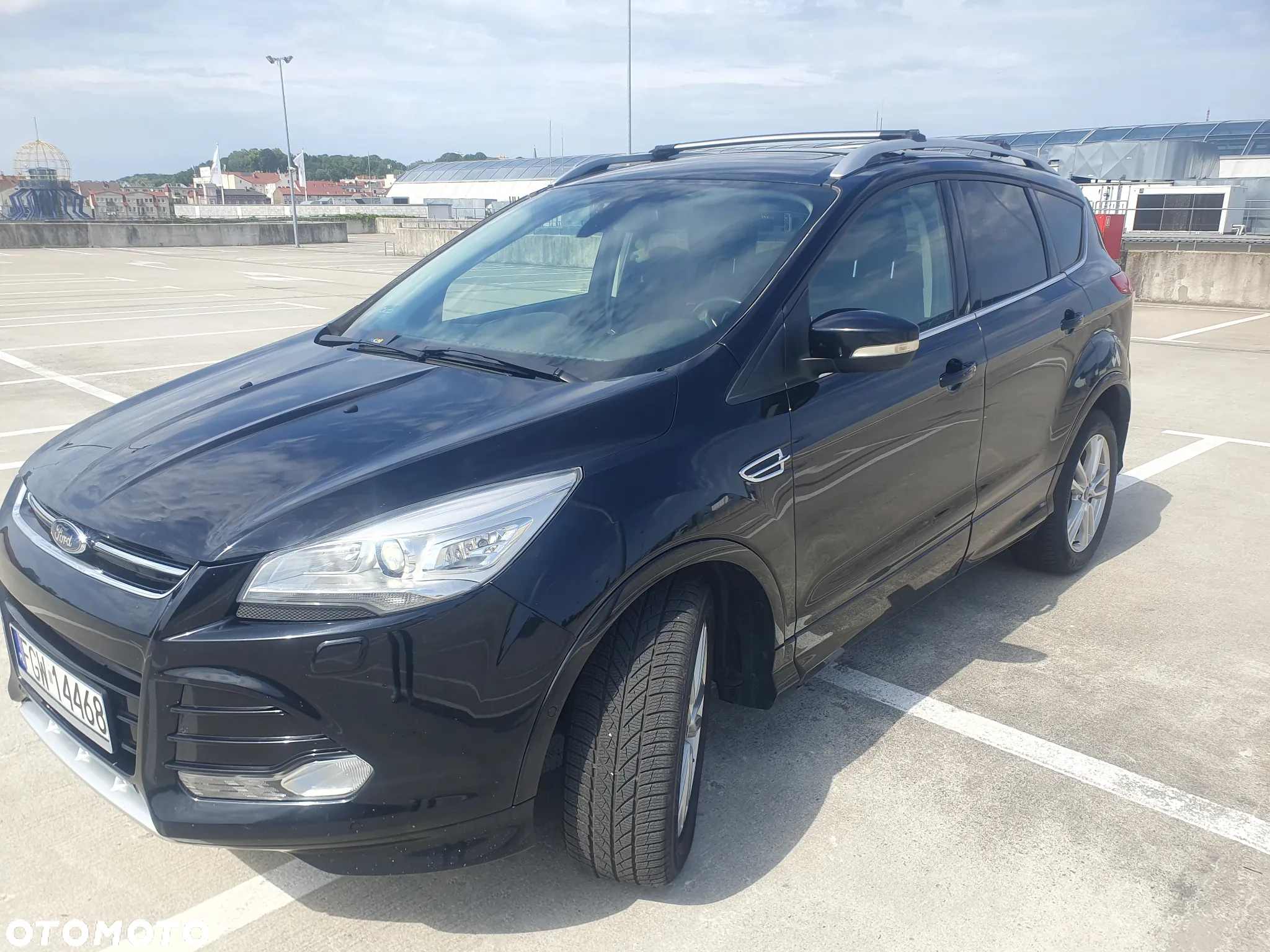 Ford Kuga 2.0 TDCi 2x4 ST-Line - 4
