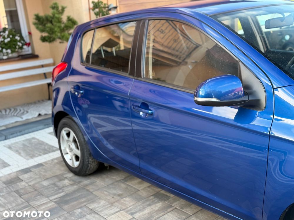 Hyundai i20 1.1 CRDi Trend - 32