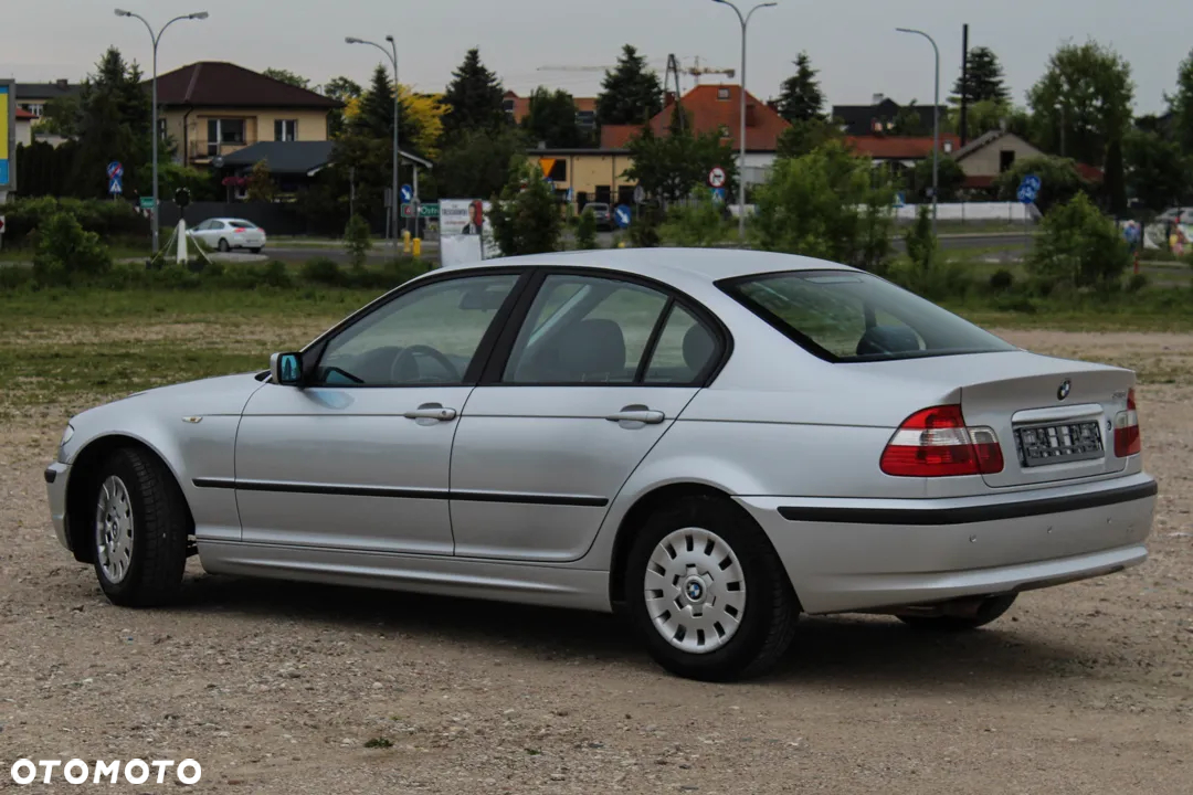 BMW Seria 3 316i - 11