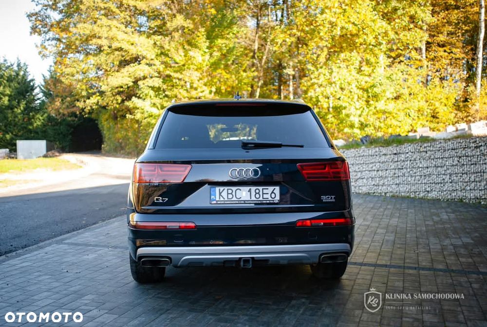 Audi Q7 3.0 TFSI Quattro Tiptr - 4