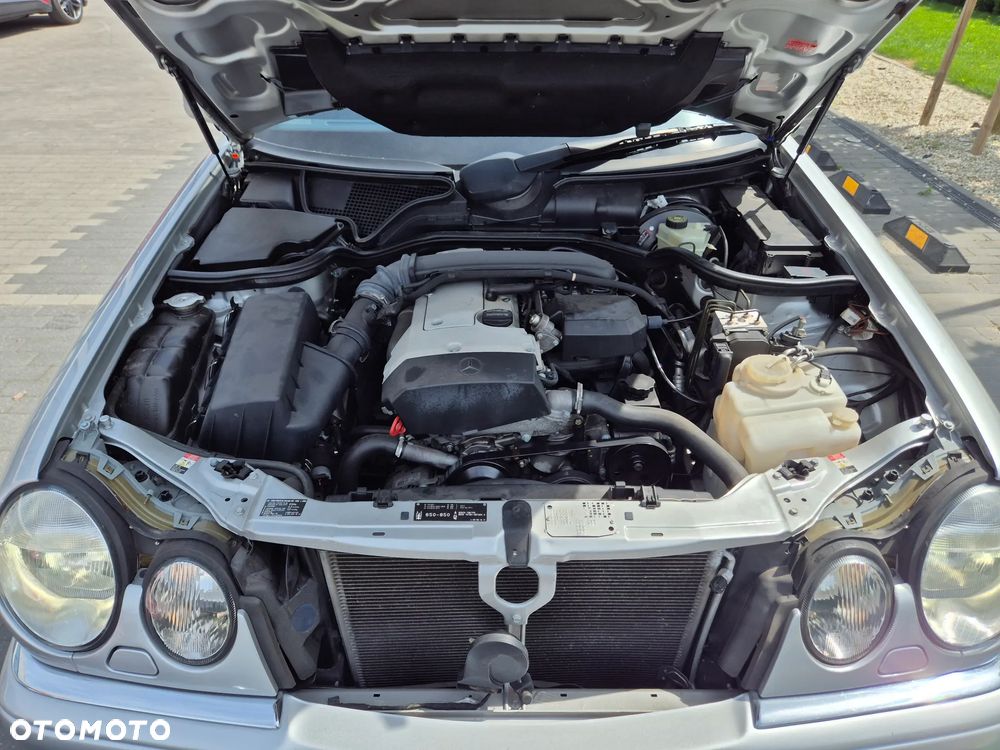 Mercedes-Benz Klasa E - 12