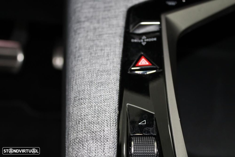 Peugeot E-5008 73 kWh Dual Motor GT - 24