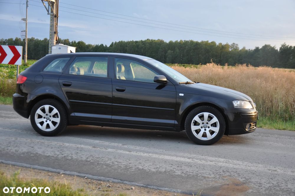 Audi A3 Sportback 1.6 tiptronic S line Sportpaket plus - 3