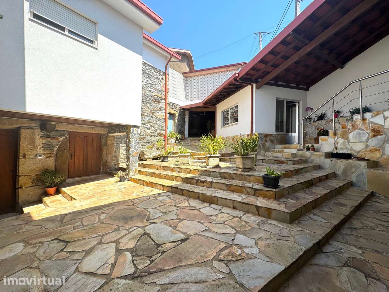 Sumptuosa e ancestral quinta com moradia renovada para habitação parti - Grande imagem: 2/60