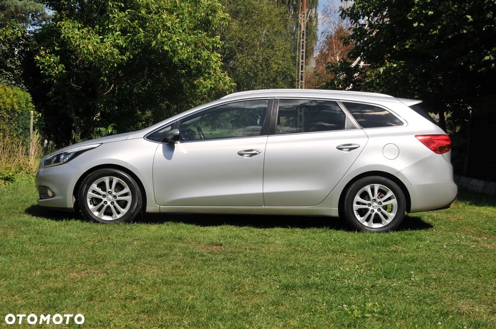 Kia Ceed 1.6 GDI Dream Team Edition - 8