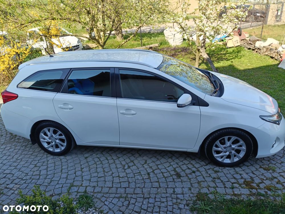 Toyota Auris 1.6 Prestige - 15