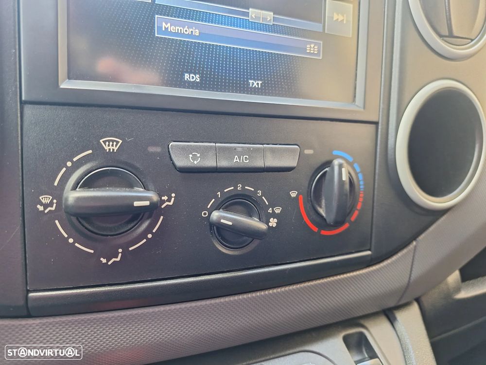 Peugeot Partner 1.6 HDi L1 Premium Automática - 21