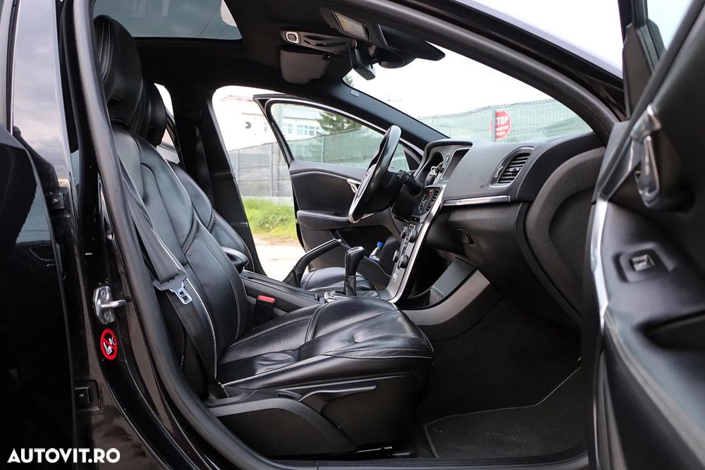 Volvo V40 D3 R-Design - 15