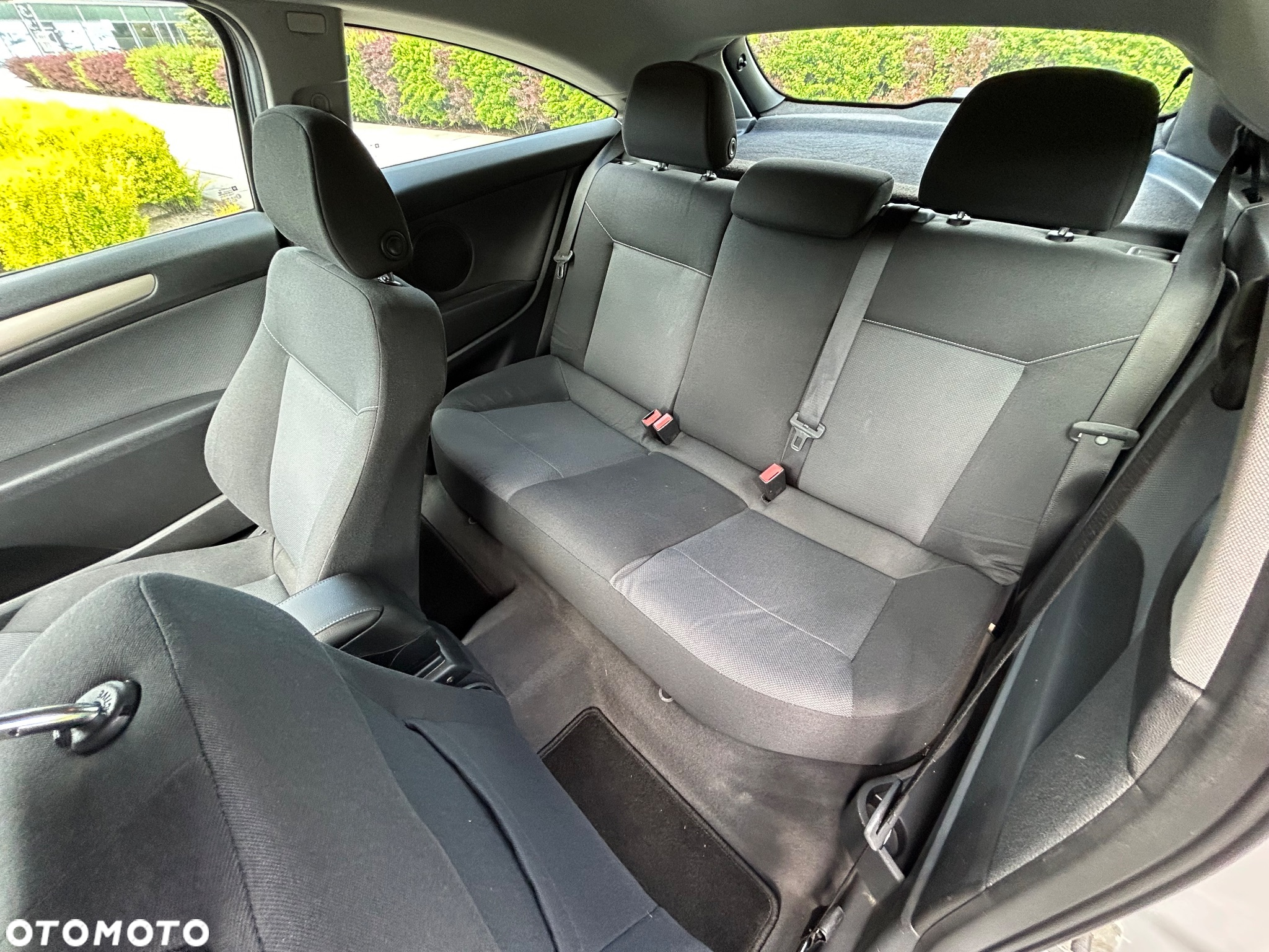 Opel Astra GTC 1.6 Catch me - 10