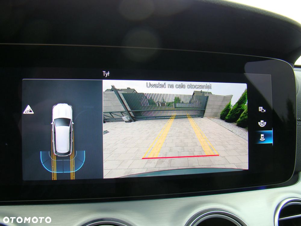 Mercedes-Benz Klasa E 300 de 4Matic 9G-TRONIC AMG Line - 32