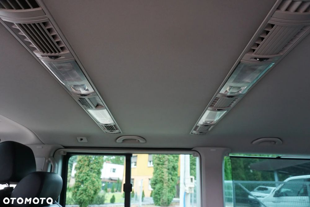 Volkswagen Multivan - 29