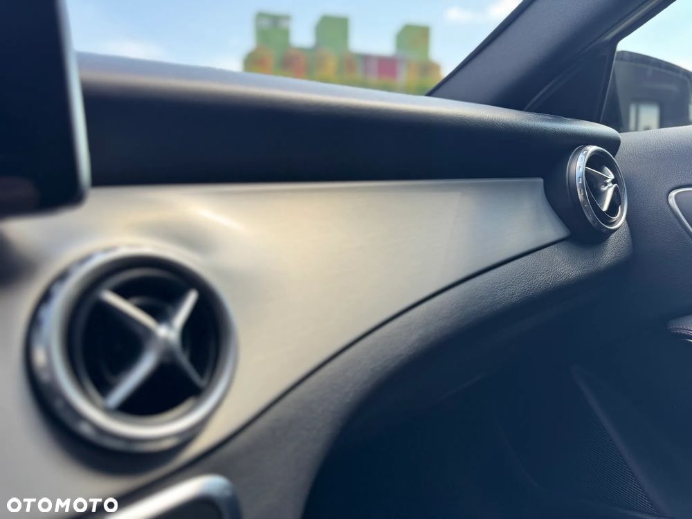 Mercedes-Benz GLA 250 4-Matic - 19