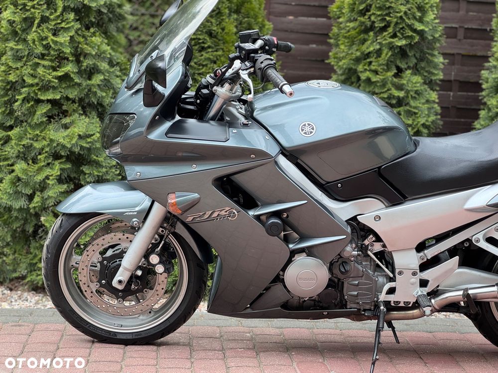 Yamaha FJR - 18