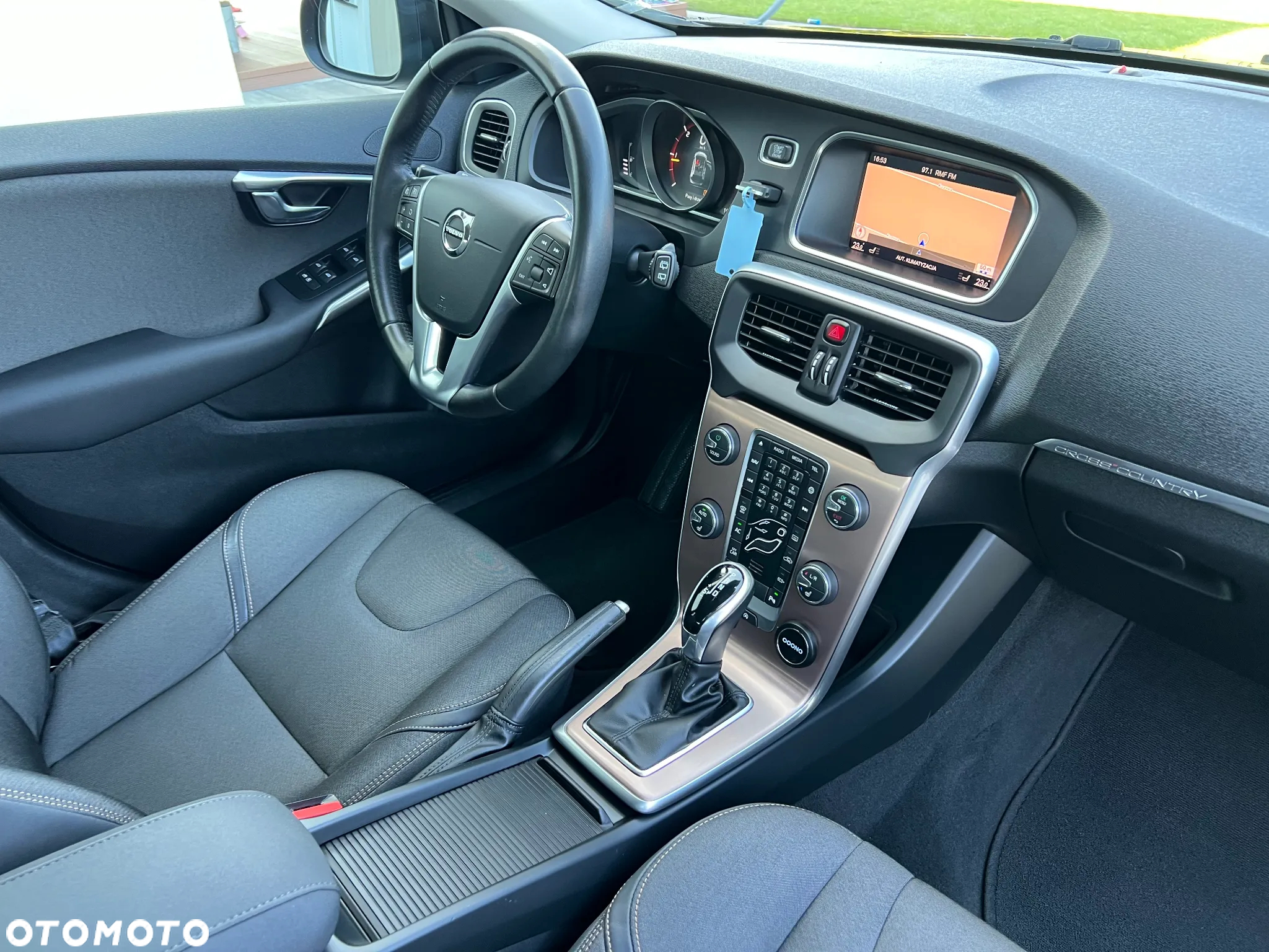 Volvo V40 Cross Country D4 Geartronic Momentum - 35