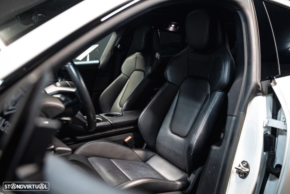 Porsche Taycan Cross Turismo 4S Sport bateria Performance Plus - 17
