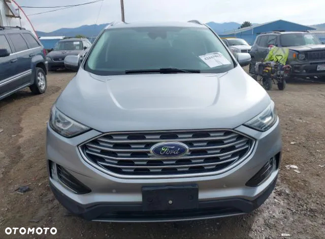 Ford Edge - 10