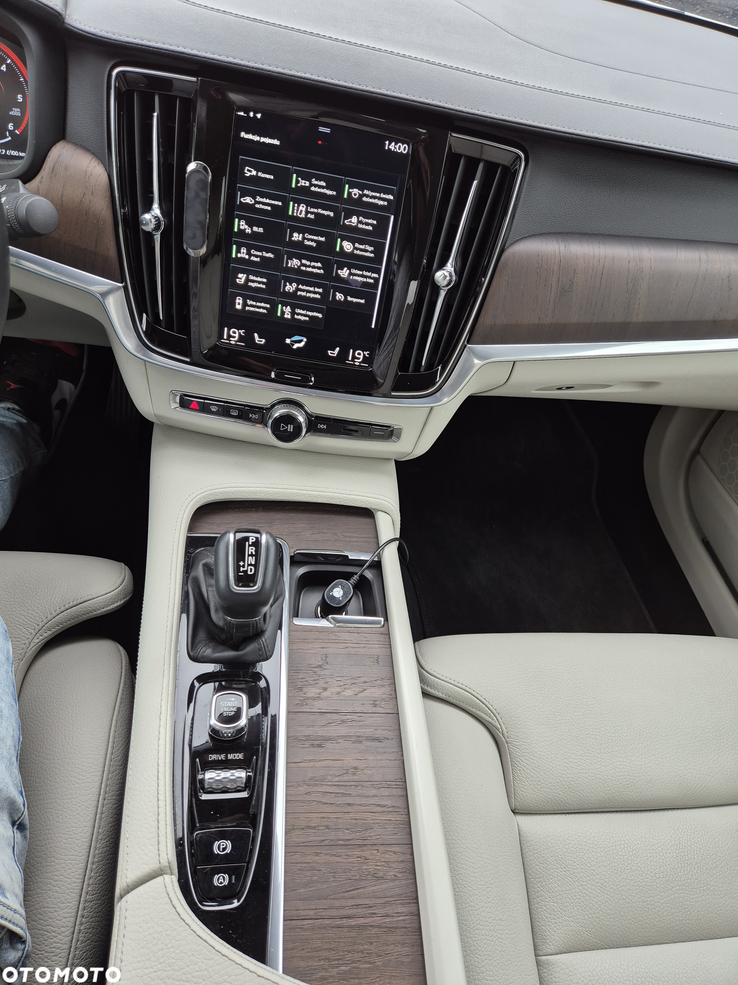 Volvo S90 D4 Inscription - 13