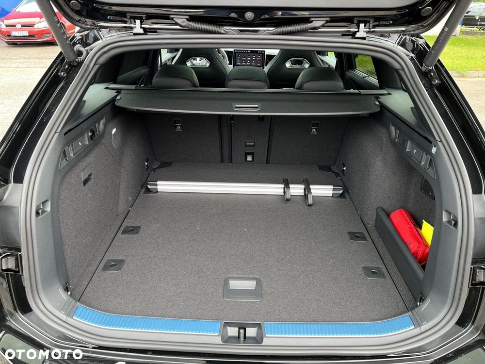 Volkswagen Passat Variant 2.0 TDI SCR R-Line Plus DSG - 32