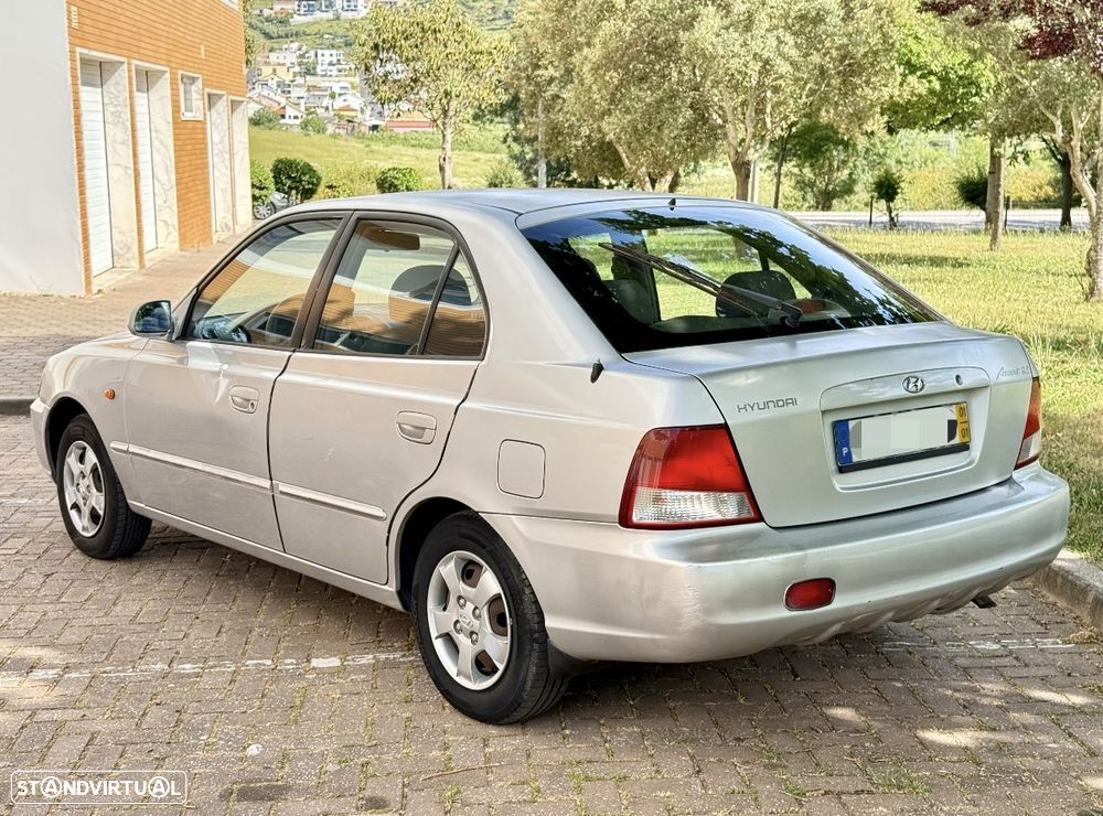 Hyundai Accent 1.3 GLS - 6