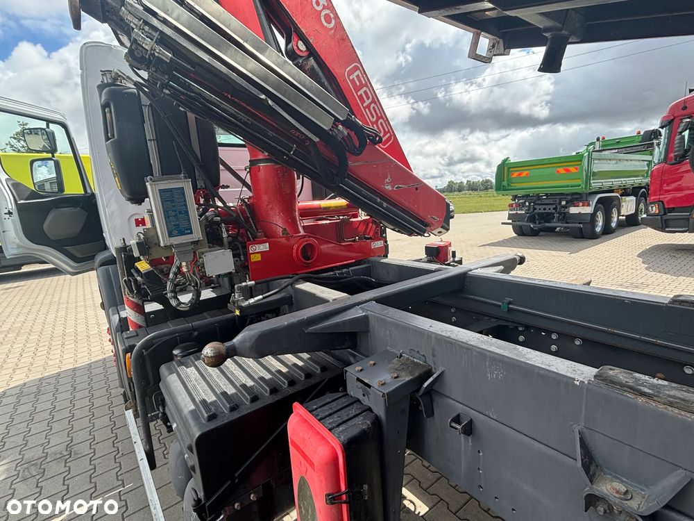Renault PREMIUM LANDER 4x2 320 KM z HDS FASSI F130 z 5i6 funkcją z sterowaniem radiowym, wywrotka z hydroburtą na 2 siłowniki , resorowe zawieszenie , 3 osobowy, do wiertnicy , brukarstwo , budowa dróg itd - 12