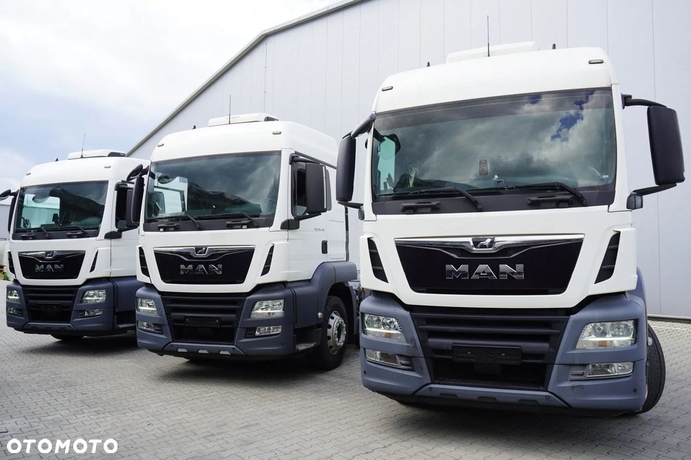 MAN TGS 35.420 8×2 / Chassis 6.4 m / 3 steered axles / 3 units - 2