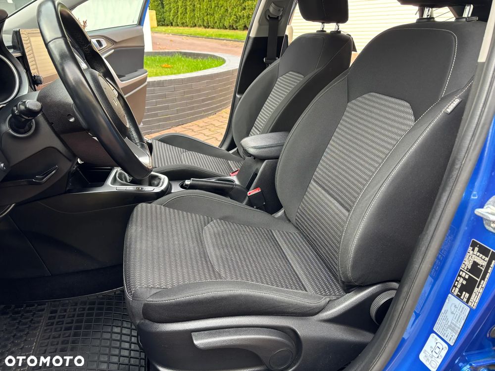 Kia Ceed 1.5 T-GDI M - 17