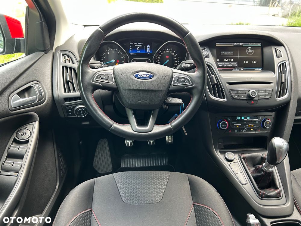 Ford Focus Turnier 1.5 EcoBoost Start-Stopp-System ST-Line - 24
