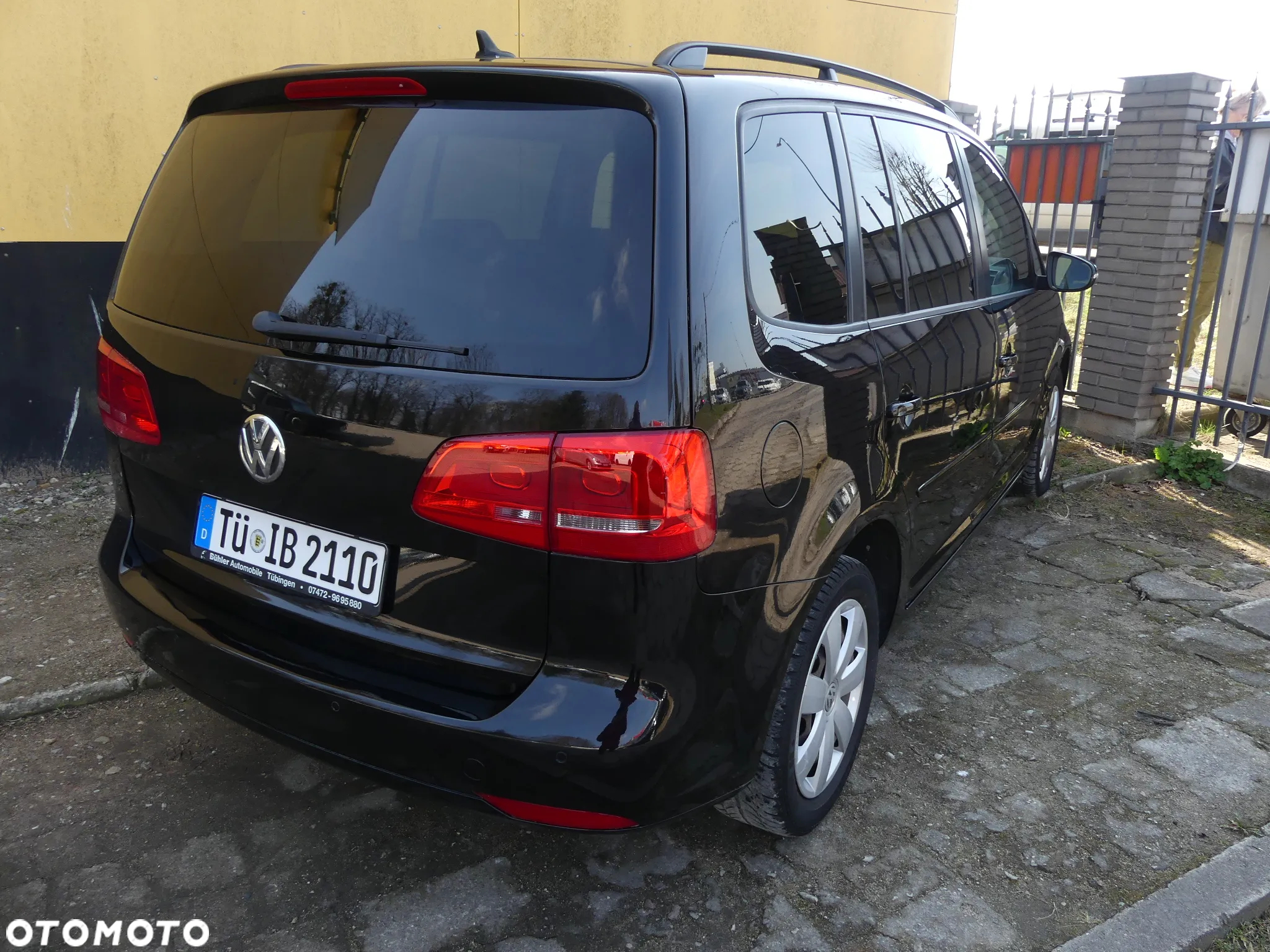 Volkswagen Touran 1.6 TDI DPF BlueMot Comfortline - 20