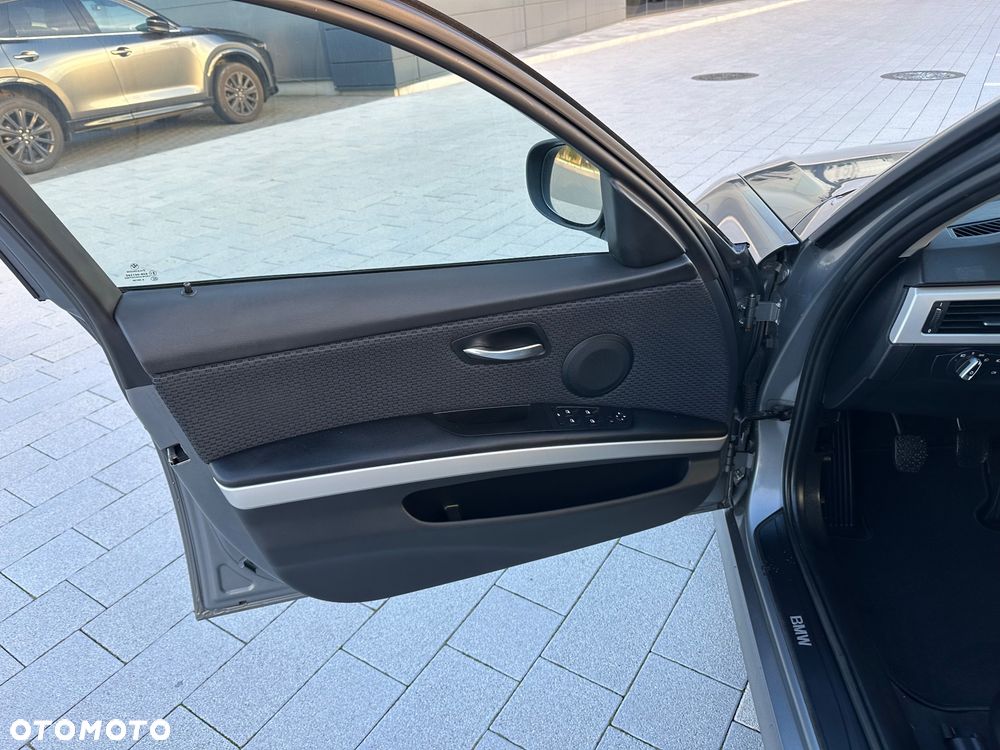 BMW Seria 3 320d Eff.Dynamics - 23