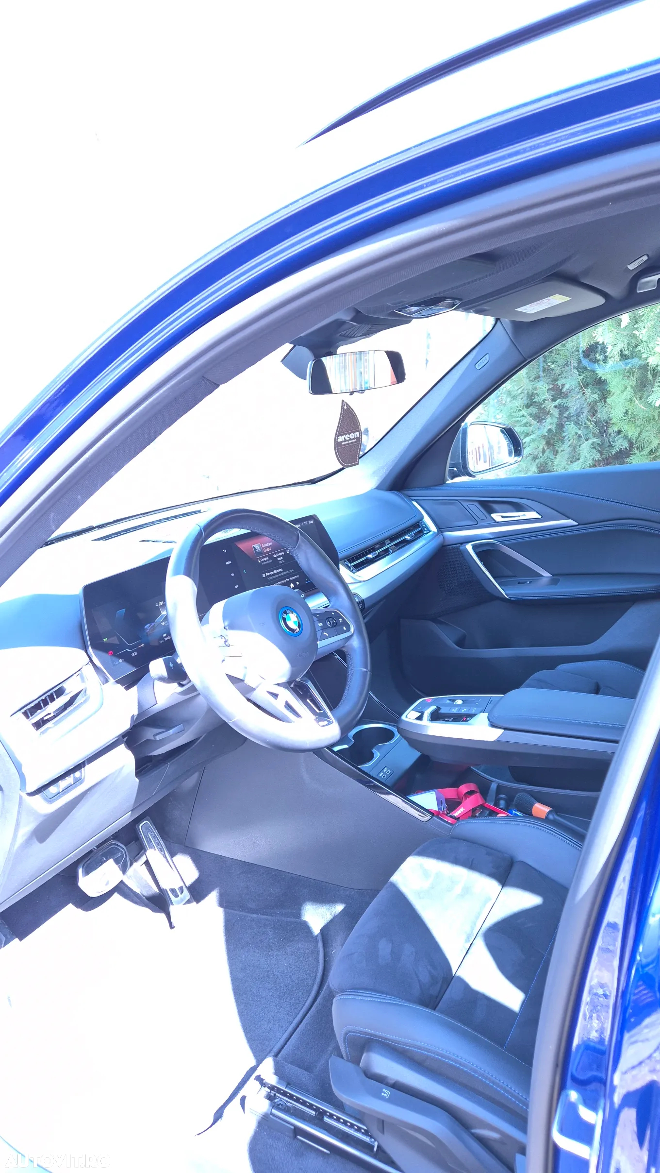 BMW iX1 eDrive20 - 16