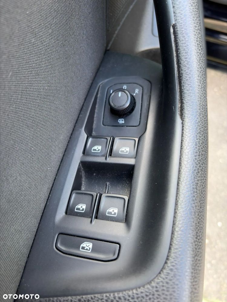 Volkswagen Passat 1.8 TSI BMT Comfortline - 18