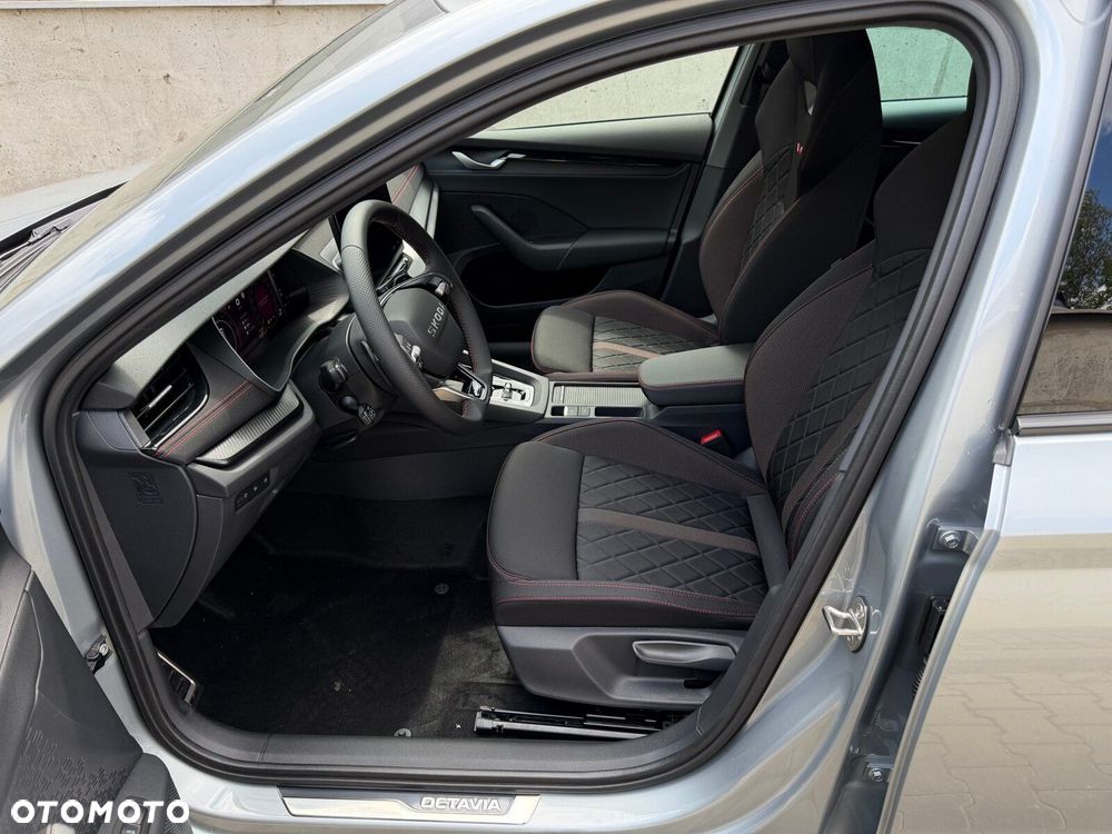 Skoda Octavia 2.0 TSI RS DSG - 11