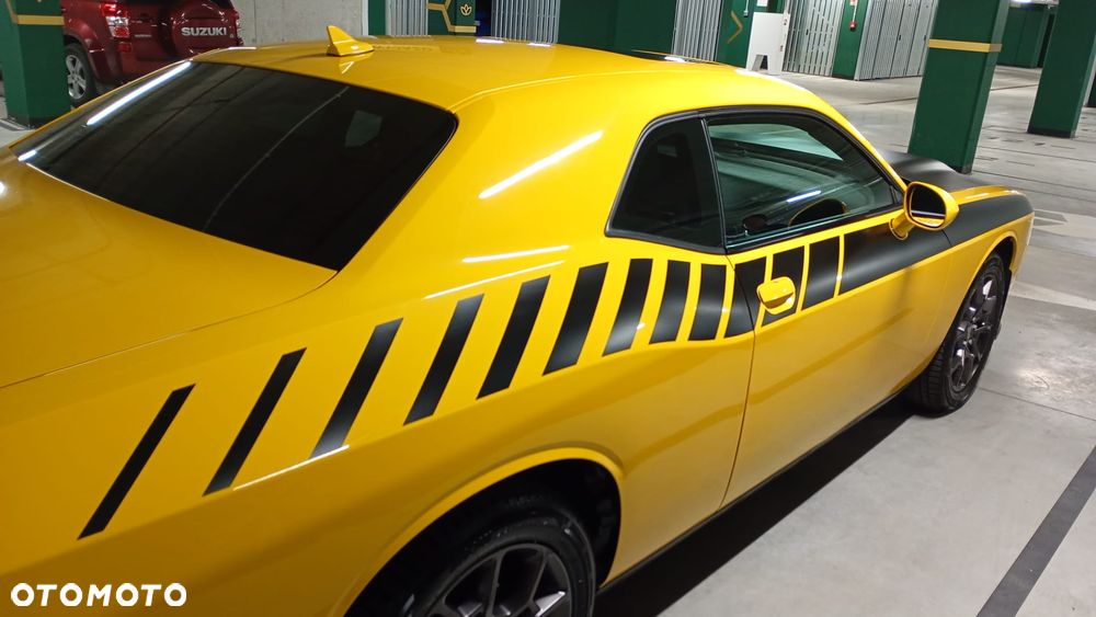 Dodge Challenger - 6