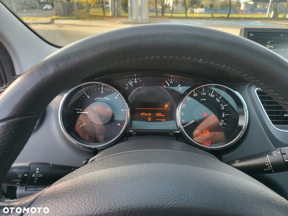 Peugeot 5008 2.0 HDi Allure - 22