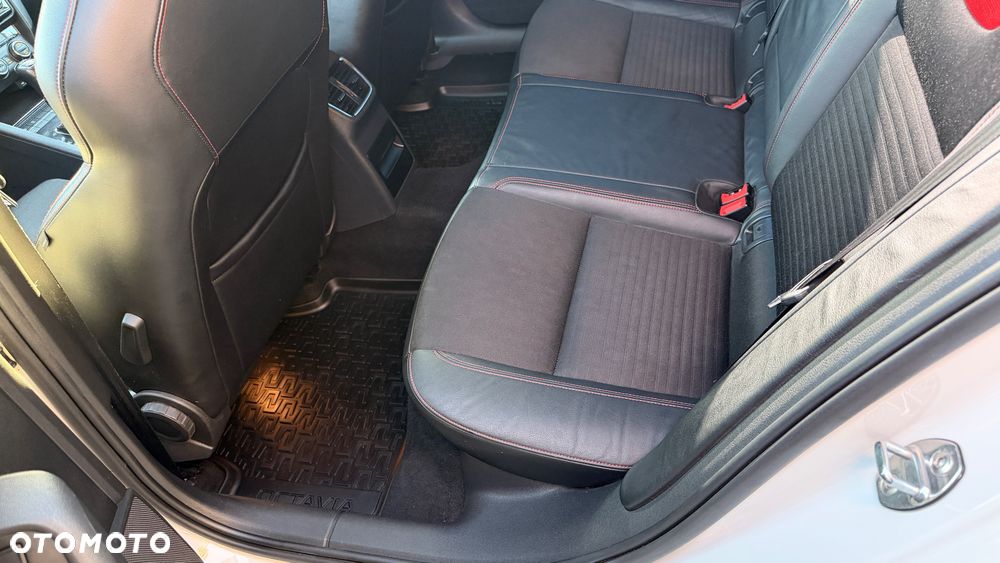 Skoda Octavia - 8