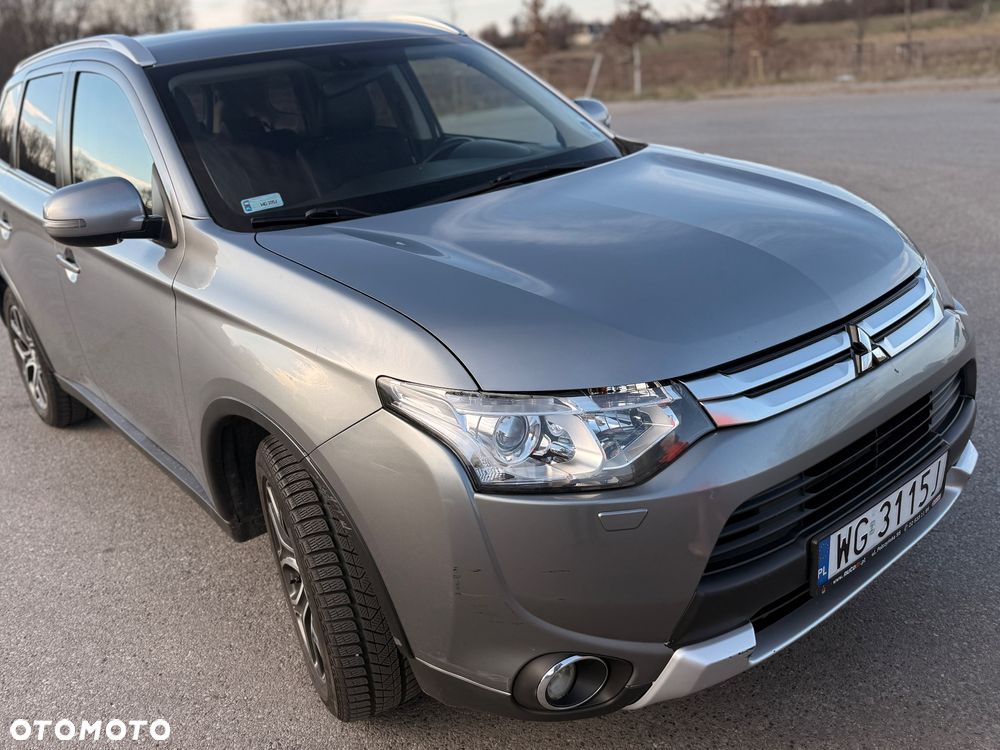 Mitsubishi Outlander 2.2 DID Intense + 4WD - 2