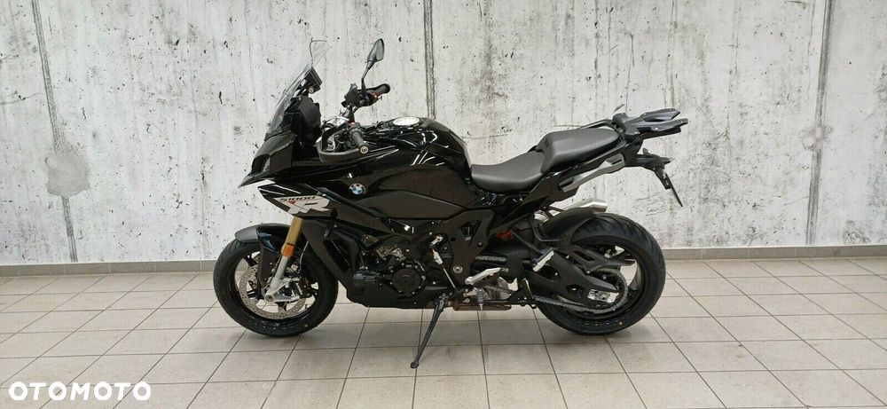 BMW S - 6