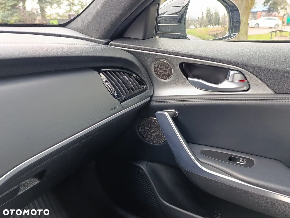 Kia Stinger 2.0 T-GDI GT Line - 13